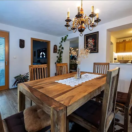 Apartma Lana Appartement *