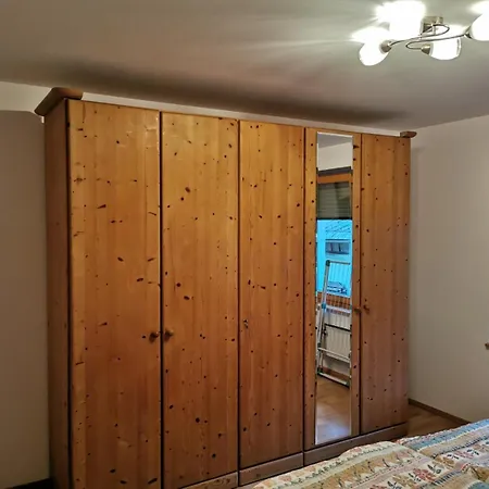 Apartma Lana Lägenhet *